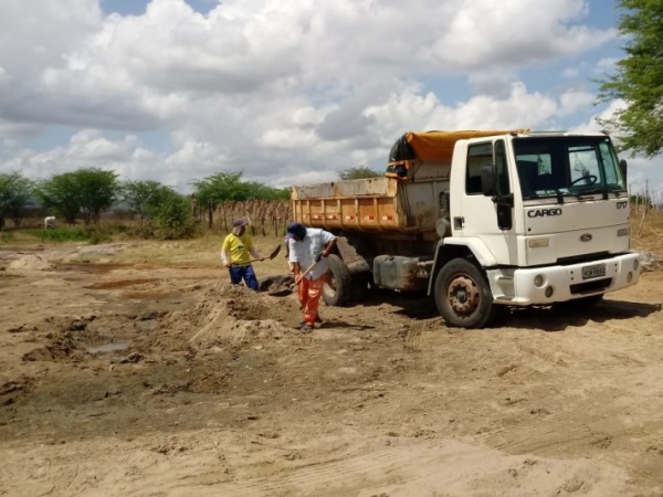 Moradores denunciam crime ambiental em rio de Palmeira dos Índios