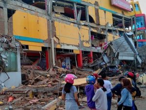 Número de mortos na Indonésia sobe para 420