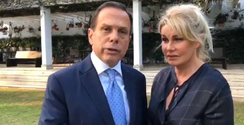 Ao lado da esposa, Doria chama de ‘produção grotesca’ vídeo de sexo atribuído a ele