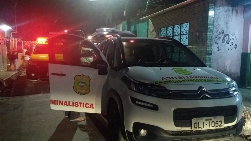 Mulher e ex-companheiro são assassinados na Vila Brejal, em Maceió
