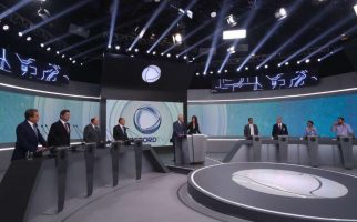 Debate na Record une candidatos e programa vira ataque a Bolsonaro