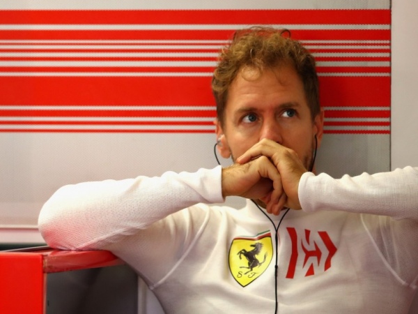 Largando na segunda fila, Vettel espera por batida entre as RBR