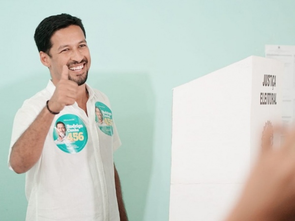 Rodrigo Cunha diz que campanha o fez reencontrar carinho de Arapiraca após morte de seus pais