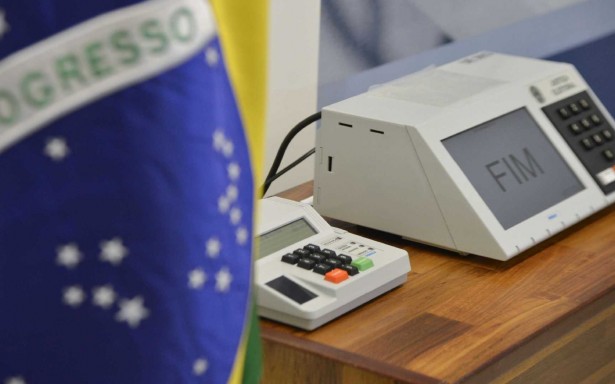 Com 58% dos votos válidos, Bolsonaro venceria Haddad