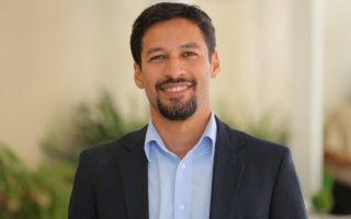 Cunha é atacado após se posicionar contra extrema-direita