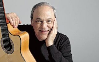 Toquinho se apresenta neste sábado no Teatro Gustavo Leite