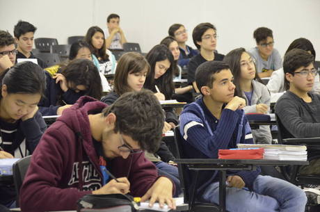Enem: estudantes podem confirmar inscrição a partir de segunda-feira