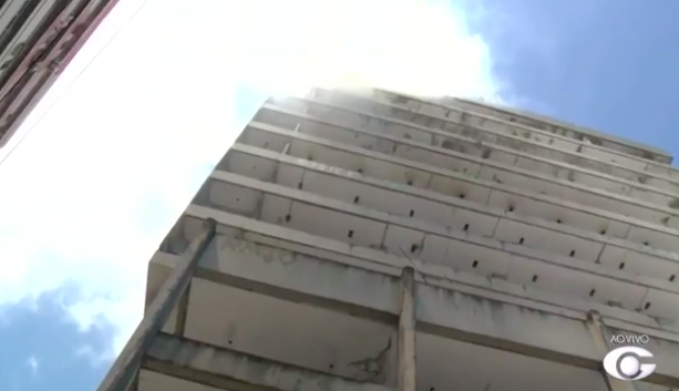 Incêndio atinge Edifício Palmares, no centro de Maceió
