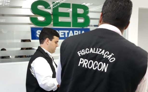 Procon começa fiscalizar listas de materiais escolares