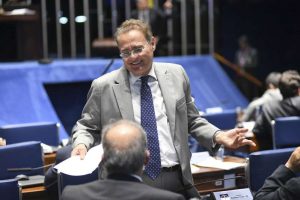 Renan Calheiros quer comando do Senado com apoio do PT, mas sem oposição a Bolsonaro