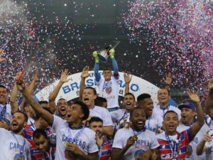 Com Castelão lotado, campeão Fortaleza goleia Juventude e faz a festa