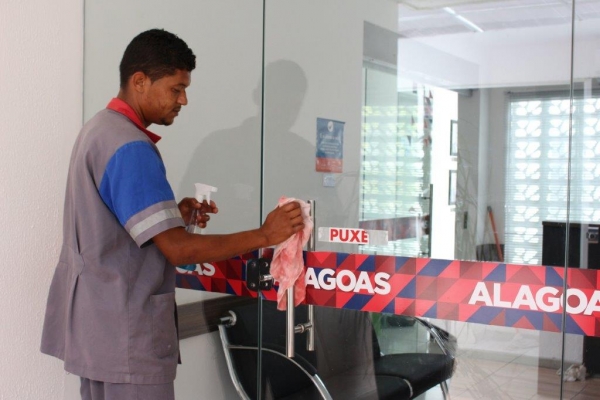 Selo Ressocializador vai premiar órgãos e empresas que empregam reeducandos