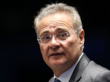 “A força do governador foi decisiva para minha reeleição”, disse Renan à Veja