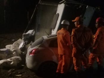 Acidente entre caminhão e carro deixa um morto em Craíbas