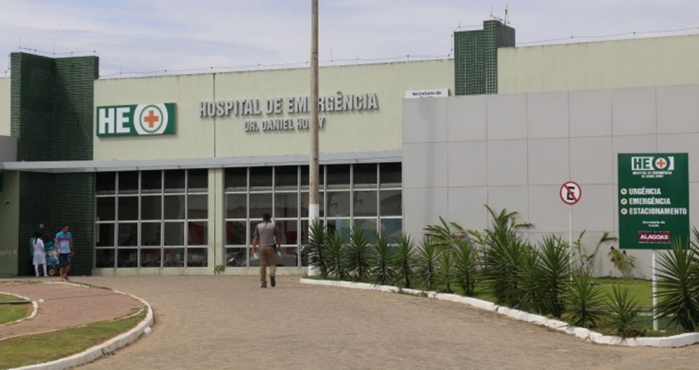 Mulher joga álcool ateia fogo no marido em Arapiraca