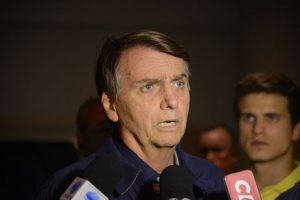 Jair Bolsonaro diz que deverá indicar mulheres para compor ministério