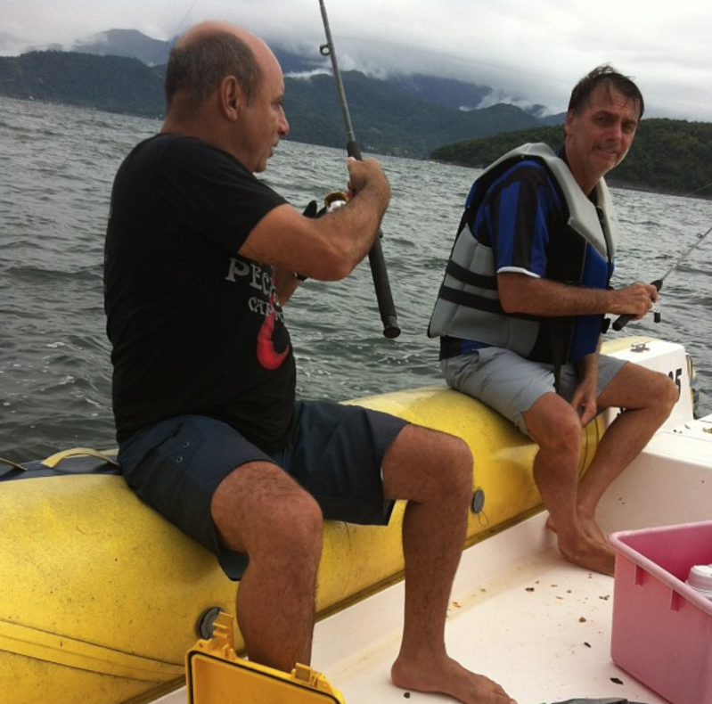 Ex-assessor de Flávio Bolsonaro fez 176 saques em 2016