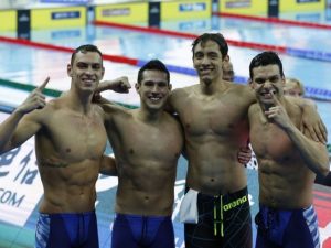 Brasil é ouro e quebra recorde mundial do 4x200m livre