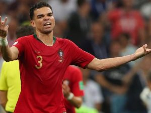 Zagueiro Pepe rescinde com Besiktas e paga salários de funcionários, diz jornal