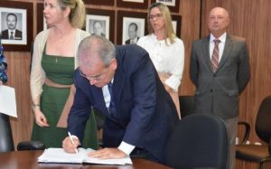 Otávio Lessa é empossado presidente do Tribunal de Contas