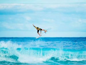 Gabriel Medina é bicampeão mundial de surfe no Havaí