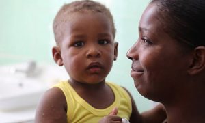 Cuba é o primeiro país do mundo a zerar a transmissão de HIV de mãe para filho