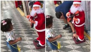 Atendente de loja desliga ‘Papai Noel cantante’ enquanto criança dança e causa revolta