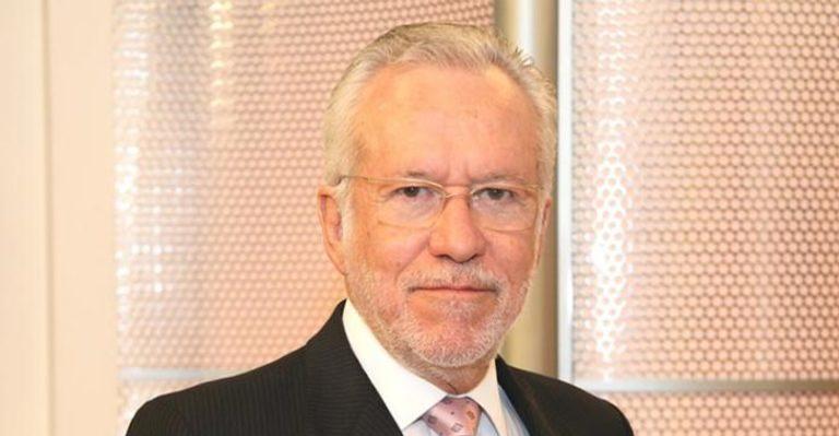 Alexandre Garcia deixa a Rede Globo e ganha homenagem especial