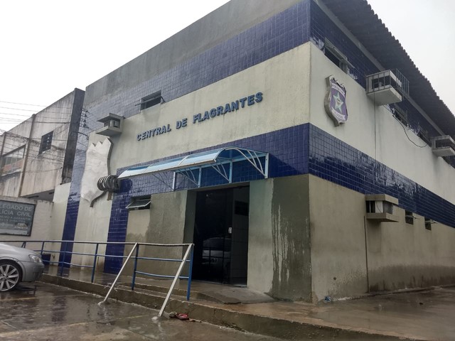 Jovem atira contra policiais durante abordagem em Marechal Deodoro