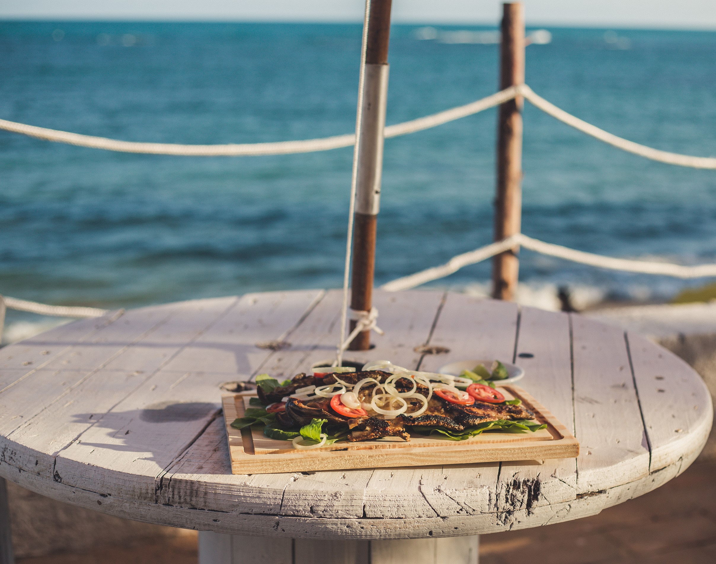 Santo Bar agita a Praia da Garça Torta