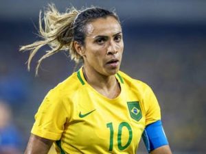 Marta e Geyse são convocadas para a seleção brasileira