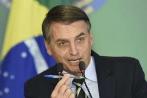 Brasil entra na lista de países com governo autocrático