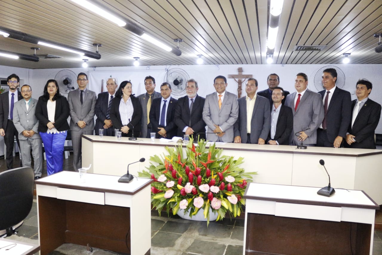 Vice-prefeito Márcio Henrique assume a Prefeitura de Palmeira dos Índios