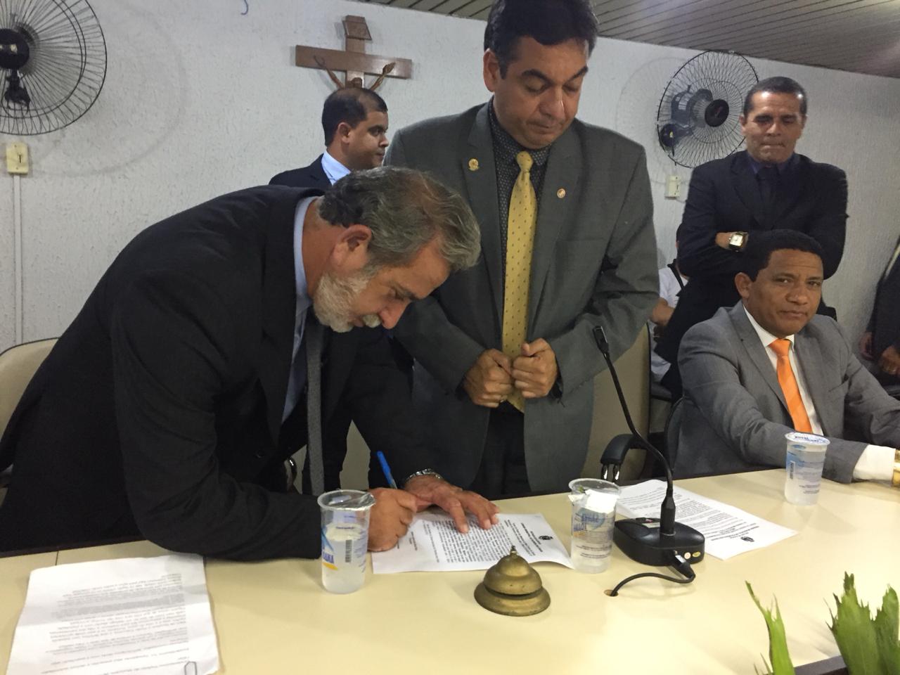 Nova Mesa Diretora da Câmara de Palmeira dos Índios toma posse