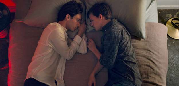Filme sobre ‘cura gay’ é cancelado no Brasil
