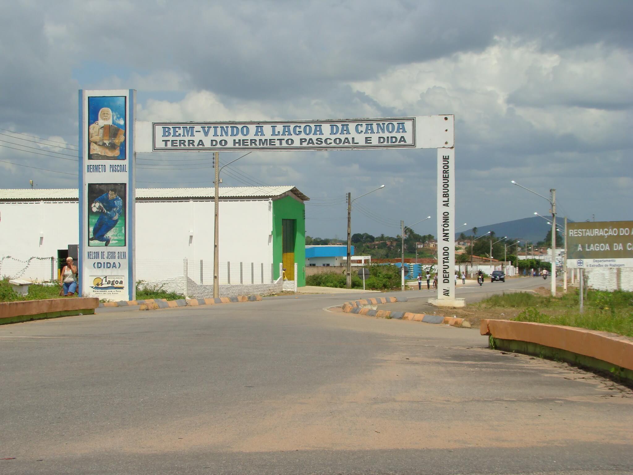 Mulher suspeita de esfaquear dois filhos é presa em Lagoa da Canoa, Alagoas