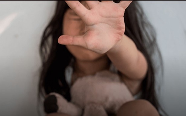 Homem é preso acusado de estuprar menina de oito anos