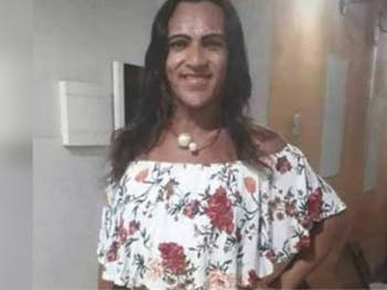 Travesti alagoana é assassinada a tiros dentro de casa em Nova Iguaçu, RJ