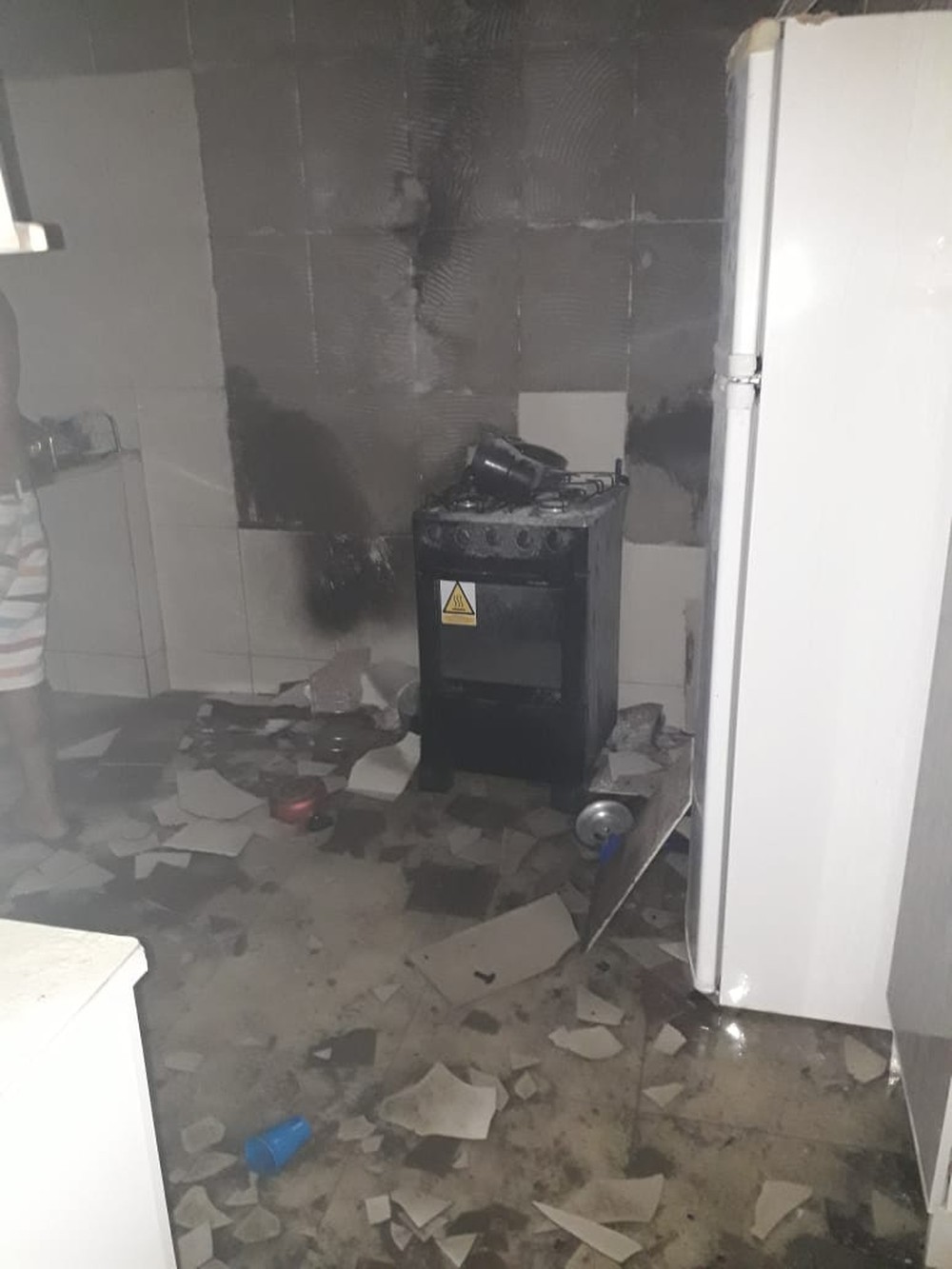 Vazamento de gás de cozinha provoca incêndio em residência em Delmiro Gouveia, AL