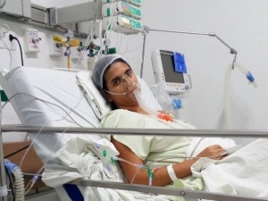 Jovem transplantada precisa urgentemente de doação de sangue