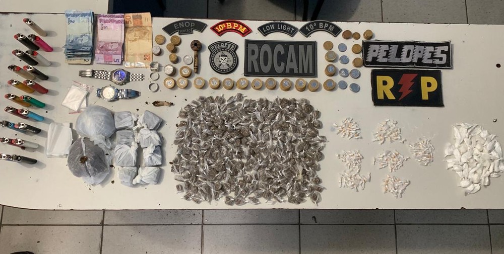 Polícia apreende mais de 200 bombinhas de maconha em Palmeira dos Índios, AL