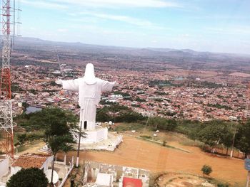 Estudantes estão arrependidos das postagens, segundo advogado do Cristo Redentor