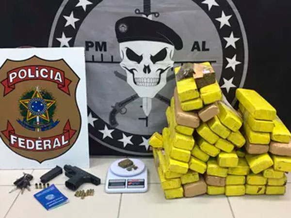 Casal é preso pela PF com 25kg de maconha em Quebrângulo