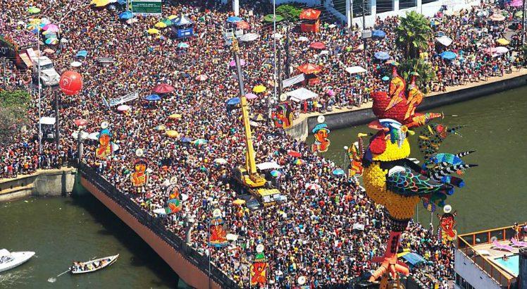 Confira a cobertura completa do tradicional Galo da Madrugada; Só aqui no Estadão Alagoas!