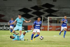 CSA empata fora de casa e se mantém no G4