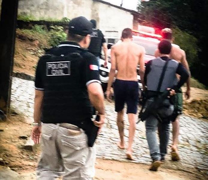 Polícia cumpre mandados de prisão em Rio Largo