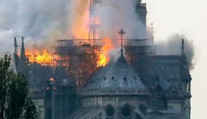 Incêndio em Notre-Dame: os principais fatos históricos sobre catedral tomada pelo fogo em Paris