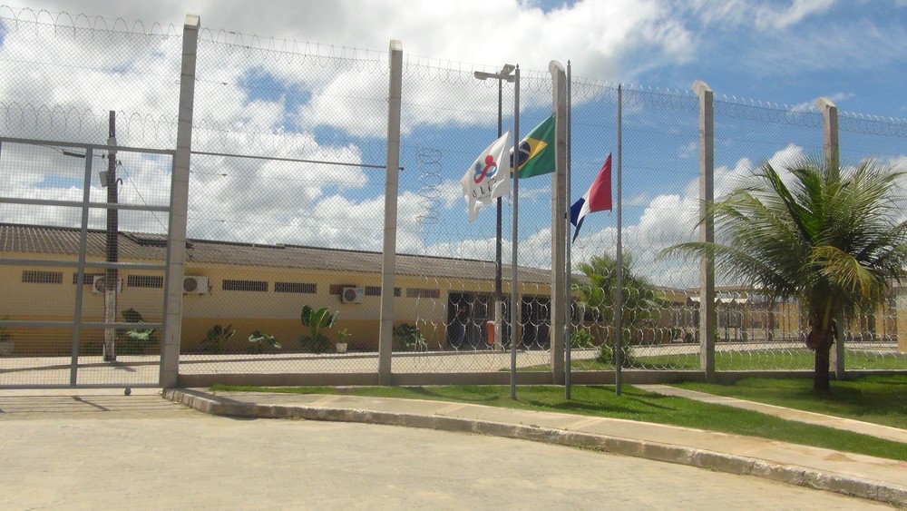 Presa mulher suspeita de praticar roubos violentos em Messias