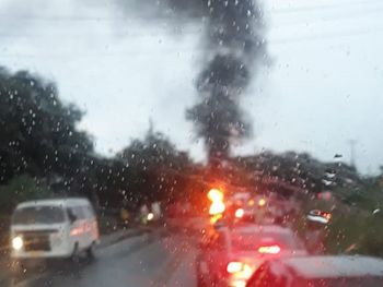 Moradores bloqueiam AL 101 Norte para cobrar redutor de velocidade