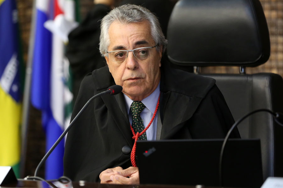 Desembargador Alcides Gusmão mantém bloqueio de R$ 100 milhões das contas da Braskem